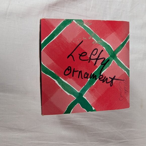 Lefty and Proud of it Christmas Bulb Ornament Bronners Hungary Left Handed - Picture 6 of 6